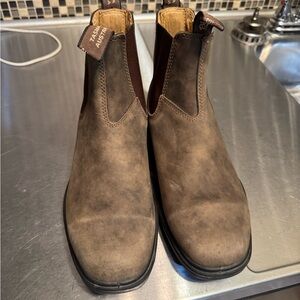 Blundstone Brown Chelsea Boots Classic Design